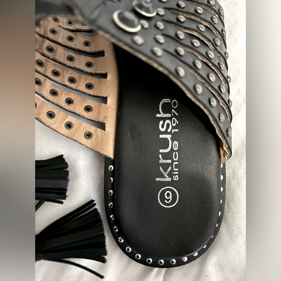 Like new- Size 6, Krush since 1970 Gladiator Sandal - Picture 3 of 4